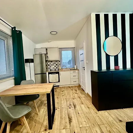 Apartment Klimatyczne Przy Zegrzu *